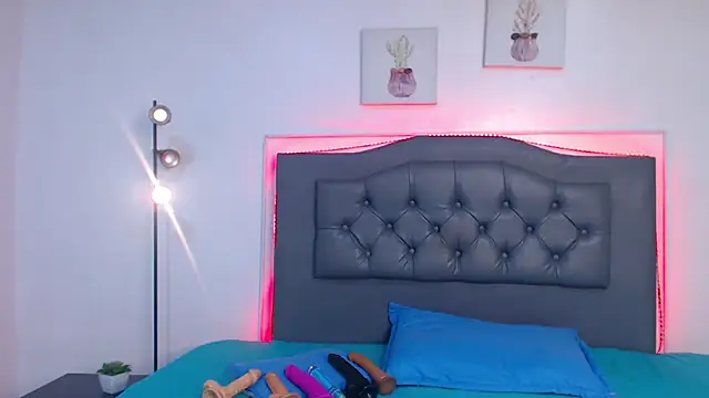 candy lux  online show from 11/26/25, 07:03