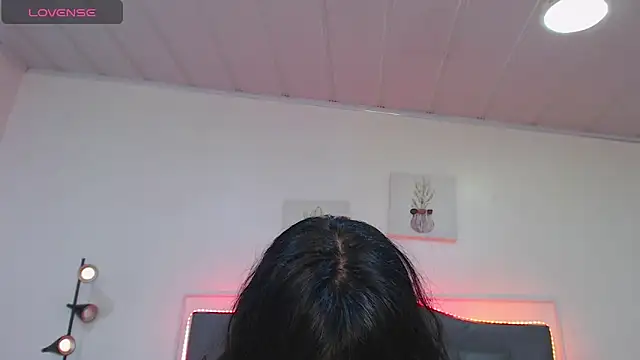 candy lux  online show from 04/10/26, 01:51