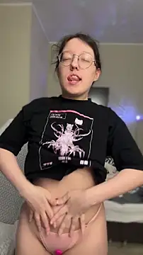 emigooflordXD online show from 11/11/25, 08:09