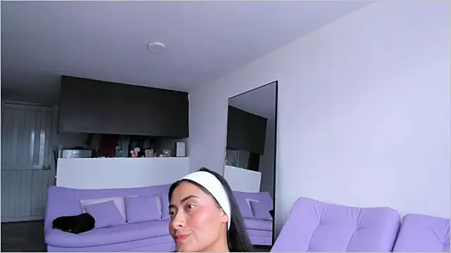 Snapshot of Lauren_A chatting on 09/15/25, 07:36 Lauren A online show from 09/15/25, 07:36