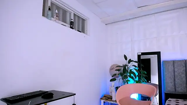 nataly red online show from 09/13/25, 06:41