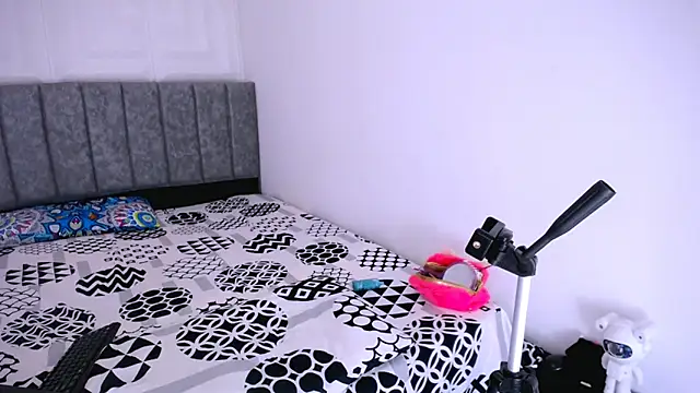 nataly red online show from 02/18/25, 07:41