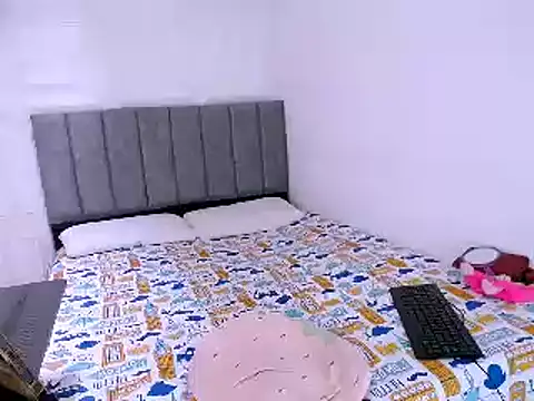 nataly red online show from 02/04/25, 04:50