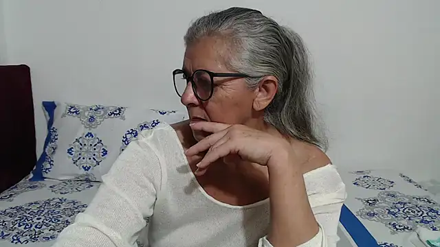 Snapshot of candy_mature_ chatting on 04/25/26, 10:40 candy mature online show from 04/25/26, 10:40