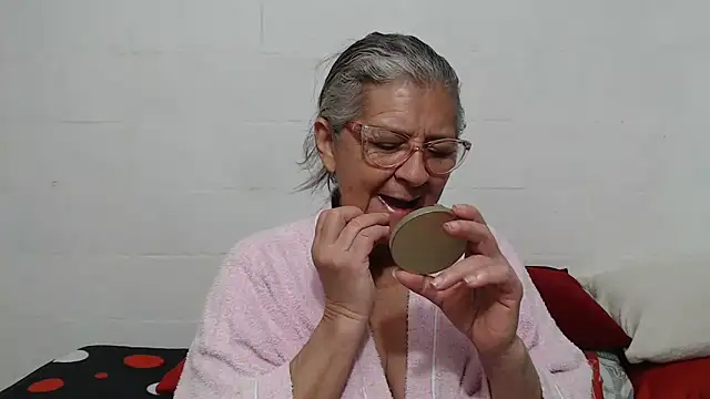 candy mature  online show from 12/01/25, 10:21