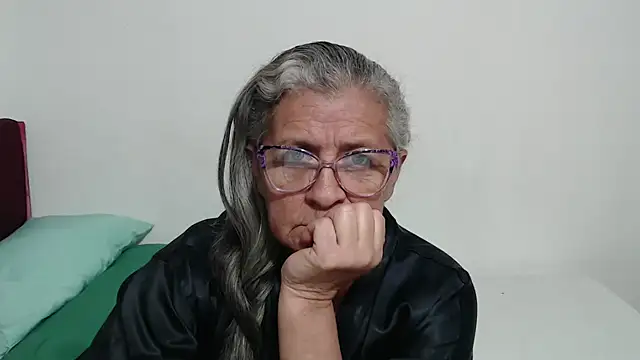 candy mature  online show from 03/25/26, 01:28