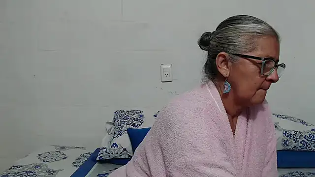 candy mature  online show from 11/13/25, 10:57