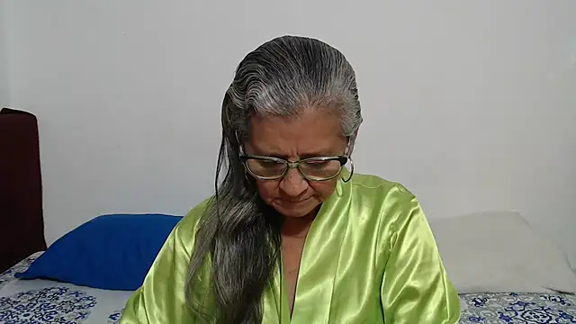 Snapshot of candy_mature_ chatting on 04/23/26, 09:38 candy mature online show from 04/23/26, 09:38