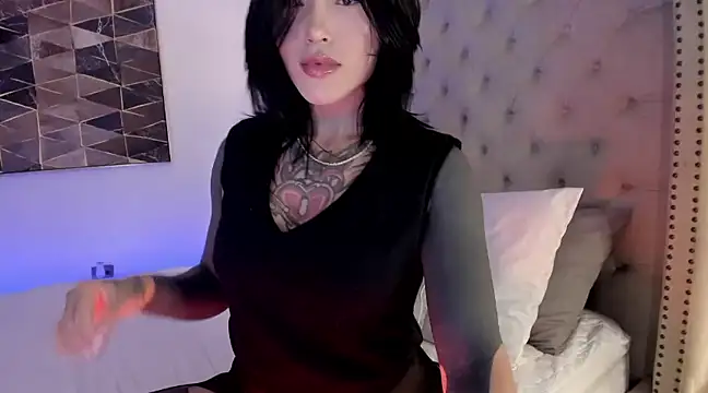 Snapshot of vangie_ chatting on 02/08/25, 11:34 vangie online show from 02/08/25, 11:34