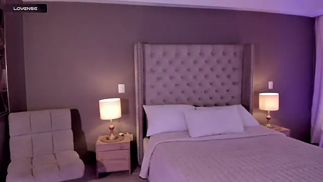 vangie  online show from 10/25/25, 12:04