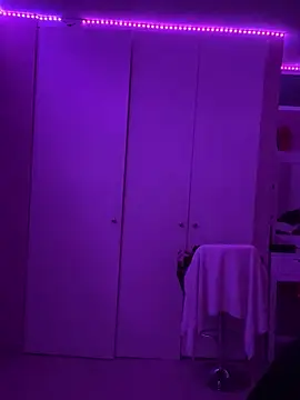 Snapshot of DarianaGuzz chatting on 01/13/25, 06:49 DarianaGuzz online show from 01/13/25, 06:49