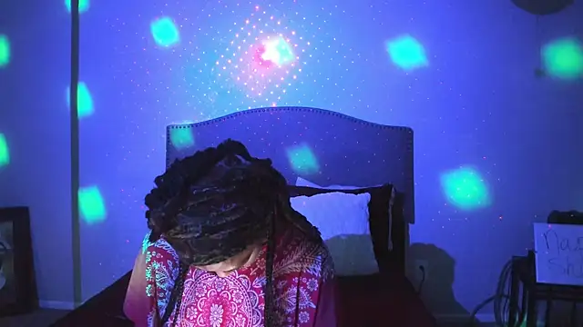 yiauana online show from 11/10/25, 03:33