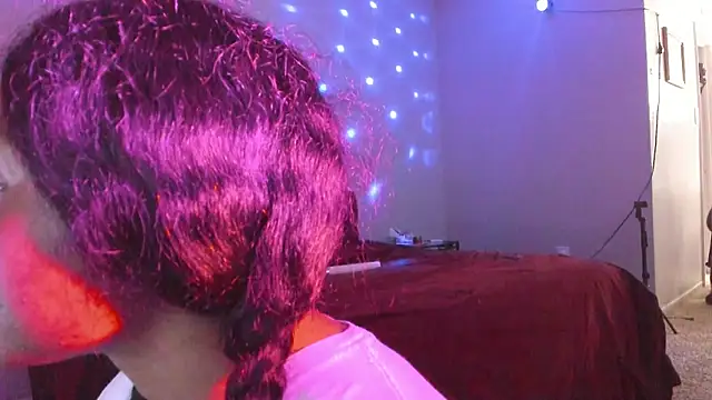 Snapshot of yiauana chatting on 05/19/26, 03:35 yiauana online show from 05/19/26, 03:35