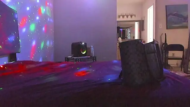 yiauana online show from 02/22/26, 02:14