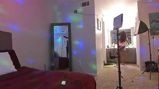 yiauana online show from 03/31/26, 03:52