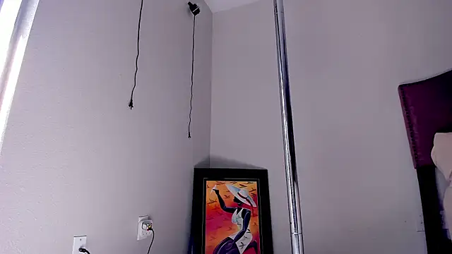 yiauana online show from 10/21/25, 04:39