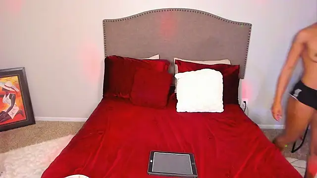 yiauana online show from 11/09/25, 07:34