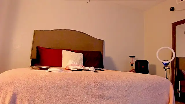 yiauana online show from 11/03/25, 04:07