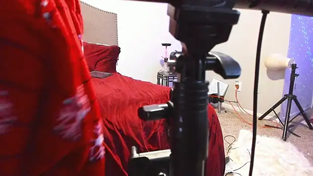 yiauana online show from 11/14/25, 08:29