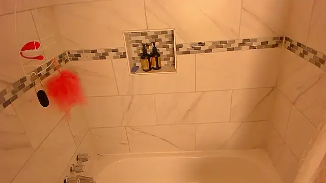 yiauana online show from 03/25/26, 03:17