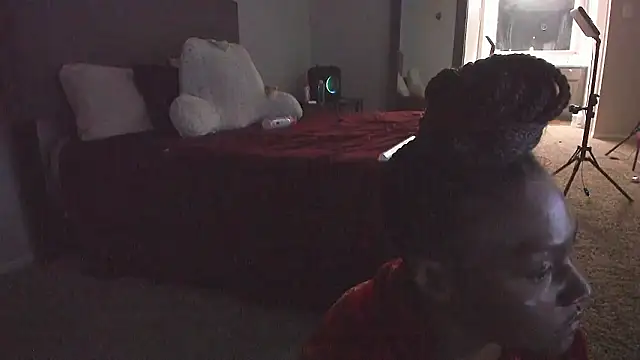 yiauana online show from 02/03/26, 01:05