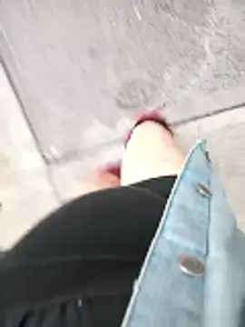 Snapshot of HeyyImHarlowe chatting on 10/23/25, 07:45 HeyyImHarlowe online show from 10/23/25, 07:45