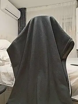 AvaLloyd online show from 11/23/25, 02:10