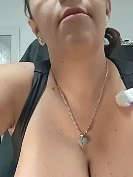 AvaLloyd online show from 11/19/25, 02:55