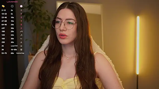 Ester Hill online show from 04/07/26, 02:24