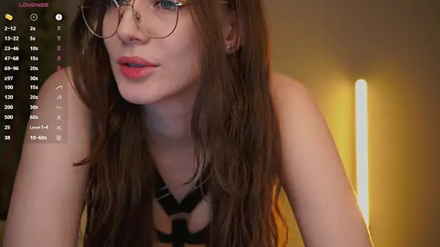 Ester Hill online show from 01/19/26, 01:20