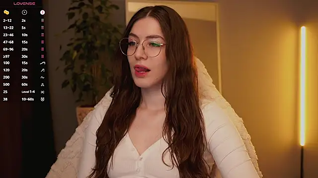 Snapshot of Ester_Hill chatting on 12/03/25, 12:33 Ester Hill online show from 12/03/25, 12:33