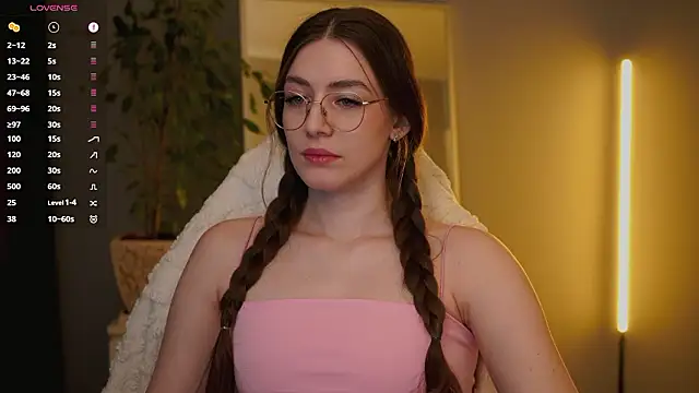 Ester Hill online show from 02/09/26, 03:37