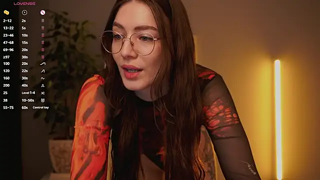 Snapshot of Ester_Hill chatting on 11/04/25, 01:42 Ester Hill online show from 11/04/25, 01:42