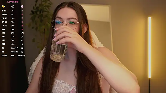 Ester Hill online show from 02/20/26, 03:03