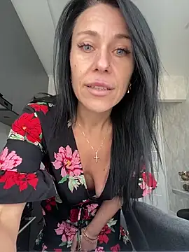 Snapshot of CuteNata chatting on 10/09/25, 11:55 CuteNata online show from 10/09/25, 11:55