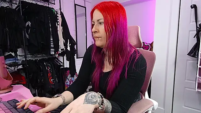 Snapshot of gennyrock chatting on 02/20/26, 05:48 gennyrock online show from 02/20/26, 05:48