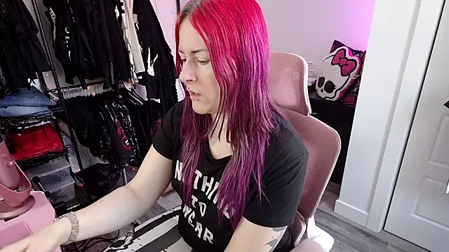 Snapshot of gennyrock chatting on 01/16/26, 06:45 gennyrock online show from 01/16/26, 06:45