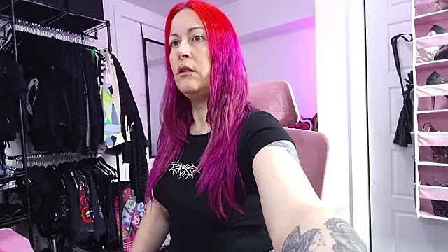 Snapshot of gennyrock chatting on 02/28/26, 04:39 gennyrock online show from 02/28/26, 04:39