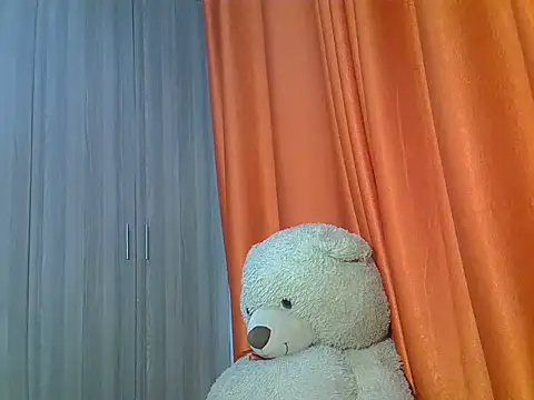 freaky juicy online show from 10/11/25, 04:02