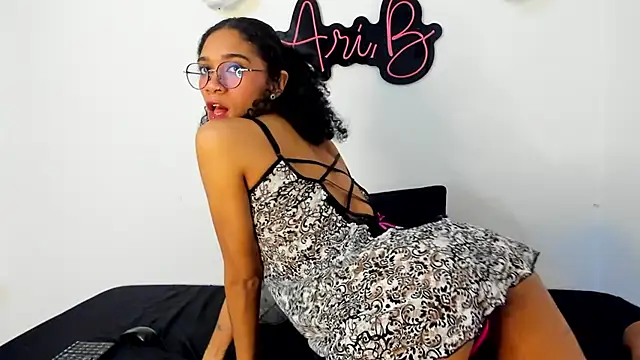 Snapshot of arii_barthon chatting on 10/06/25, 03:08 arii barthon online show from 10/06/25, 03:08