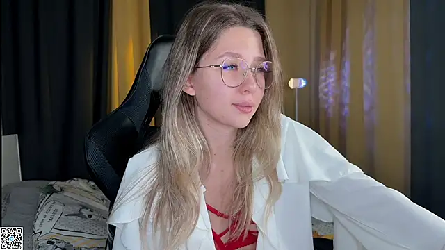 Ameliia castro online show from 10/12/25, 01:40