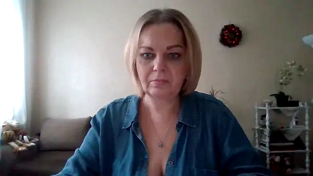 Snapshot of SofiyaPetrova chatting on 02/05/25, 01:33 SofiyaPetrova online show from 02/05/25, 01:33