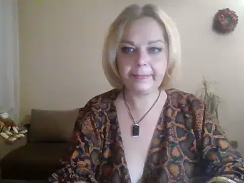 Snapshot of SofiyaPetrova chatting on 02/08/25, 10:51 SofiyaPetrova online show from 02/08/25, 10:51