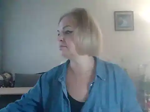 Snapshot of SofiyaPetrova chatting on 10/14/25, 05:08 SofiyaPetrova online show from 10/14/25, 05:08
