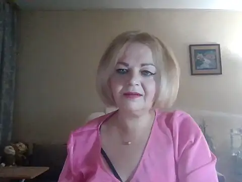 Snapshot of SofiyaPetrova chatting on 10/21/25, 03:33 SofiyaPetrova online show from 10/21/25, 03:33