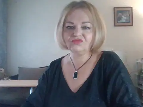Snapshot of SofiyaPetrova chatting on 10/04/25, 01:23 SofiyaPetrova online show from 10/04/25, 01:23
