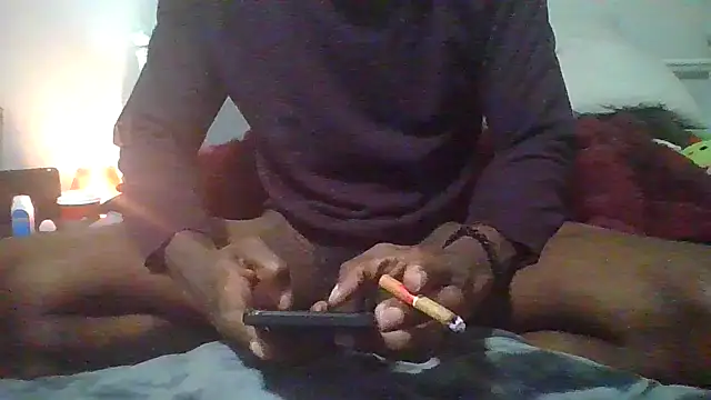 razzynolight online show from 12/19/25, 03:10