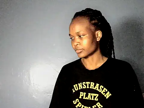 Snapshot of cyberbunnie chatting on 12/07/24, 08:00 cyberbunnie online show from 12/07/24, 08:00