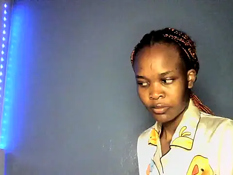 Snapshot of cyberbunnie chatting on 03/02/25, 10:37 cyberbunnie online show from 03/02/25, 10:37