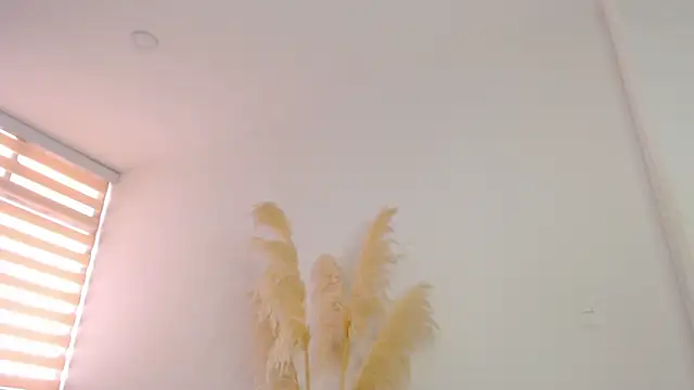 dollface17 online show from 11/20/25, 09:25